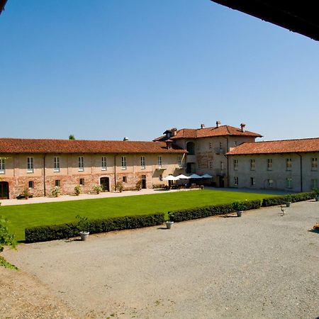סאלוצו Agriturismo Camisassi מראה חיצוני תמונה
