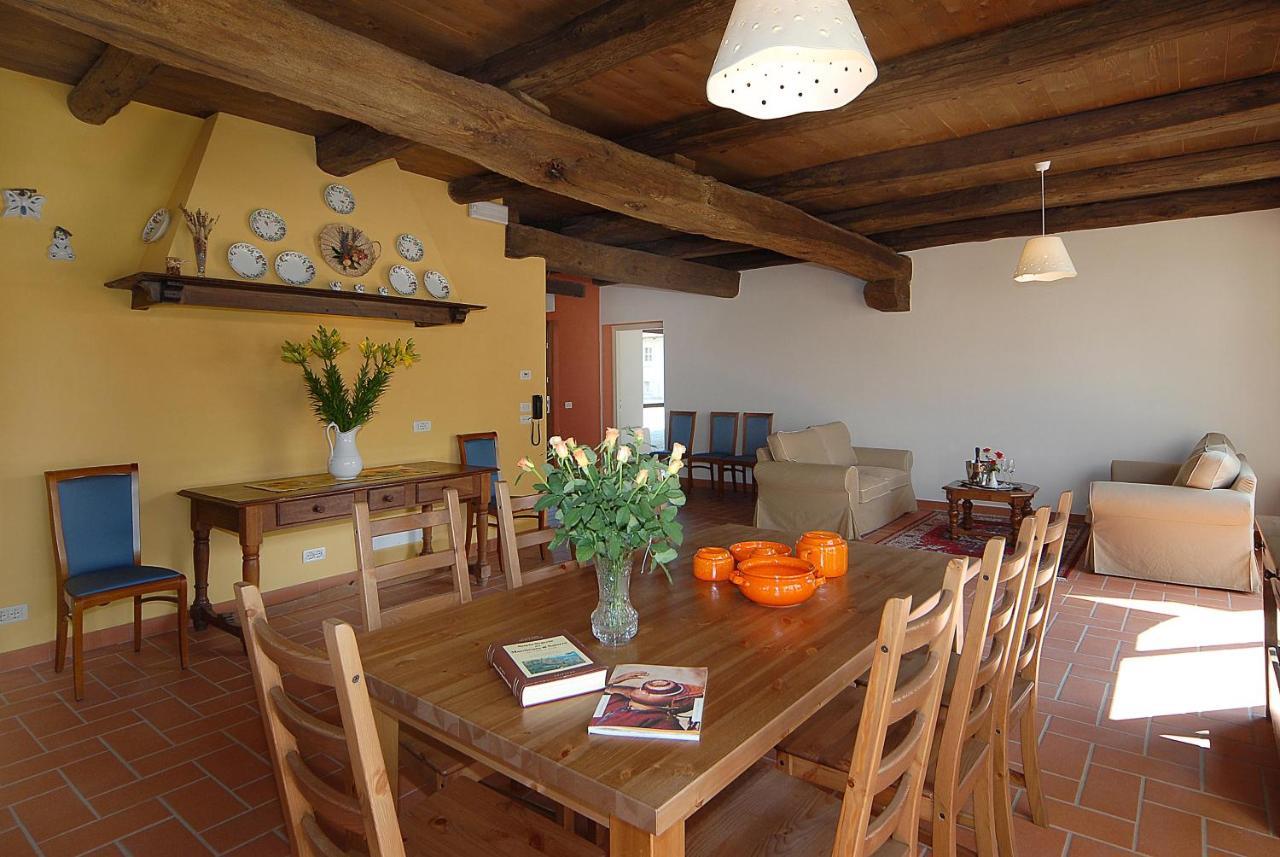 סאלוצו Agriturismo Camisassi מראה חיצוני תמונה