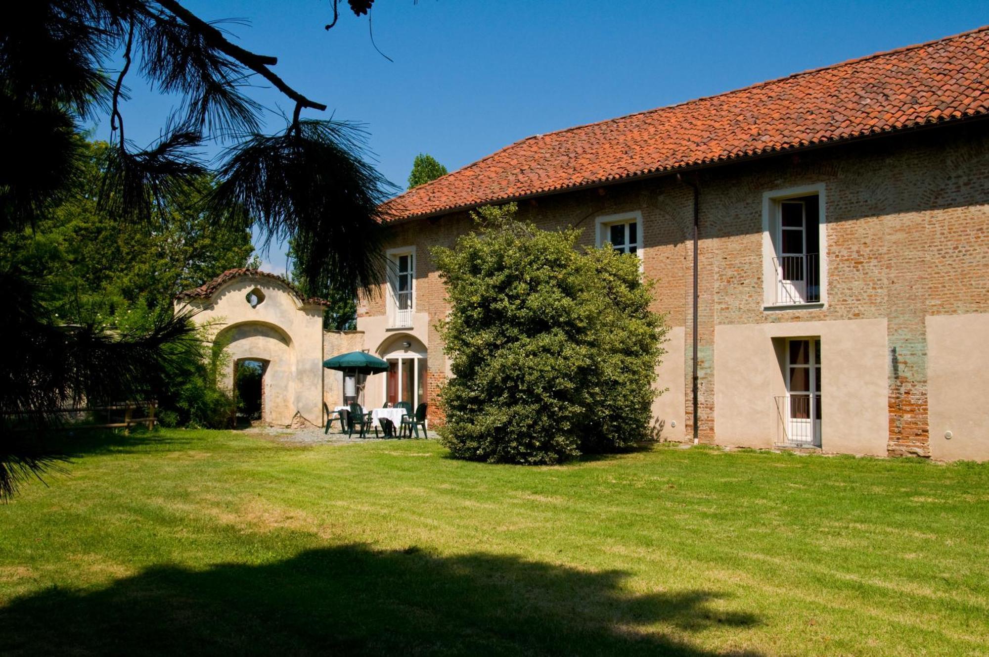 סאלוצו Agriturismo Camisassi מראה חיצוני תמונה